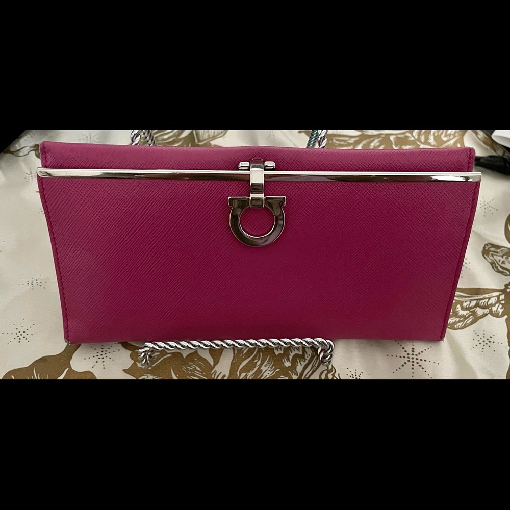 🆕 Salvatore Ferragamo Purple Wallet. Leather and Silver Hardware.